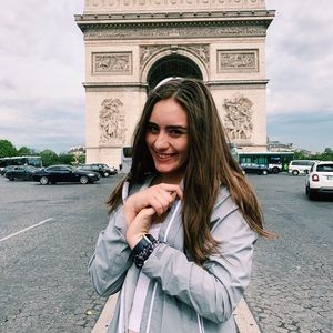 Meet your Posher, Addi